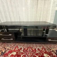 میز تلویزیون شیشه ای