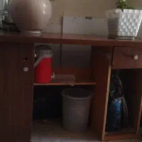 میز تحریر یا کامپیوتر یا میز برای مغازه