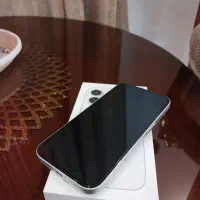 گوشی آیفون ۱۶