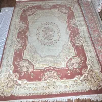 فرش و ظروف آشپزخانه