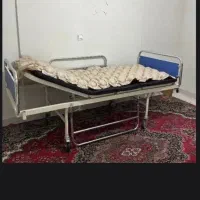 تخت بیمارستانی