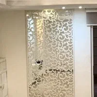 آینه دیواری و فریم چوبی