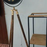 ساعت دیواری پایه دار. شلف ایستاده چوب ترموود