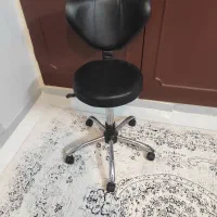 صندلی اداری چرخ دار با تنظیم ارتفاع