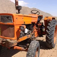 تراکتور رومانی نارنجی