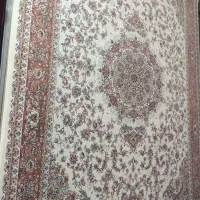 یک تخته قالیچه 1/5در2/25کرم 700شانه مشهد اصل