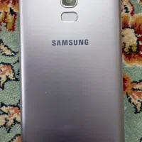 گوشی J8