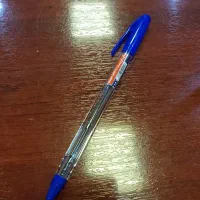 کارمند کانتر اطلاعات پاساژ