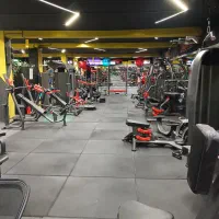 باشگاه بدنسازی آن تایم واقع در نبش امامت ۵۸