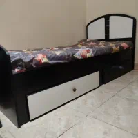 تخت خواب یک نفره