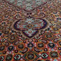 فرش دستبافت ۱۲ متری طرح ریزه ماهی ابریشم دار