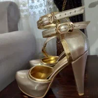 کفش طلایی سایز۳۹ وصندل سایز ۴۰
