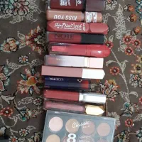 تعدادی رژ