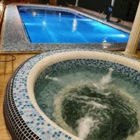 تاسیسات لوله کشی استخر و موتورخانه و ساختمان