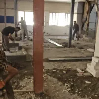 استاد کار بنایی و کارگرساده
