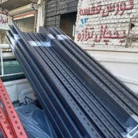 مقدار زیادی پایه های دیواری و خودیستا قفسه