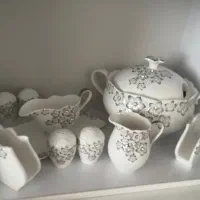 چینی نگین دار بسیار زیبا مناسی جهیزیه
