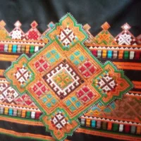 فرح درحال دوخت