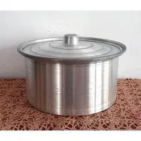 قابلمه بزرگ قدیمی رویی