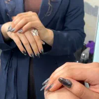 کاشت ناخن با 40٪ تخفیف تا پایان اردیبهشت‌ماه