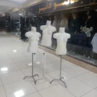 مانکن پلاستیکی پایه فلزی