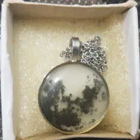 گردنبند ماه شب رنگ