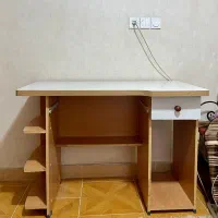 میز تحریر یک کشوئه و سه طبقه