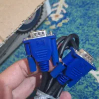 2 عدد کابل دی نت VGA  برای مانیتور و پروژکتور