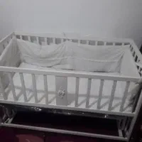 تخت نوزاد گهواره ایی