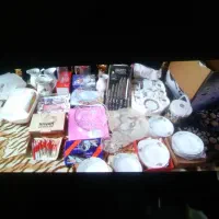 تعدادی ظروف آشپزخانه