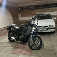 RS200نقره ای