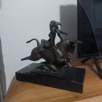 مجسمه برنزی گوزن فرشته