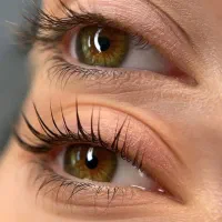 لیفت مژه و ابرو بهمراه اصلاح ابروی رایگان