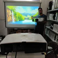 فروش پروژکتور 4k دارای دفتر در قم با ۱۵ سال سابقه