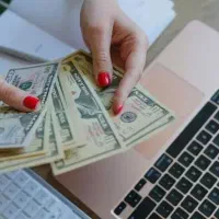 بازدهی دلاری - فعالیت در بازار طلای جهانی فارکس