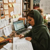 سناریو نویس و فیلمبردار خانم