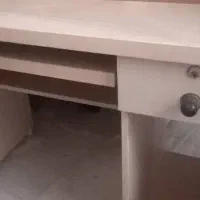 میز کامپیوتر در حد