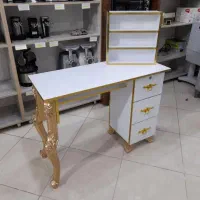 میز کاشت ناخن