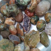 سنگ عقیق آب دار