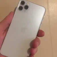 اپل iPhone 11 Pro Max با حافظهٔ ۶۴ گیگابایت