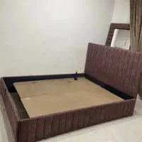 تخت و ایینه