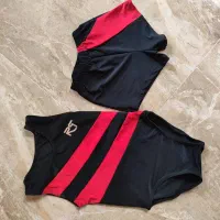 لباس دو تیکه ژیمیناستیک