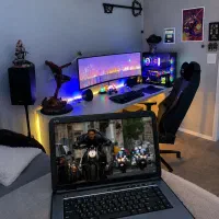 دو لپ‌تاپ اقتصادی Dell i7 و Fujitsu i5
