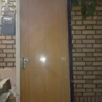 درب چوبی سرویس ۵ میلیون تومان