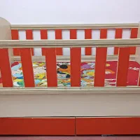 تخت خواب نوزاد به همراه خوش خواب