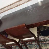 میز غذاخوری و پرده