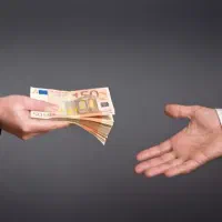 نیاز به سرمایه گزار