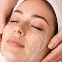 خدمات فیشیال در منزل