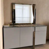 اینه و کنسول شیک و کم استفاده