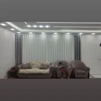 یک خیاط دوخت پرده  در پرده فروشی لازم داریم